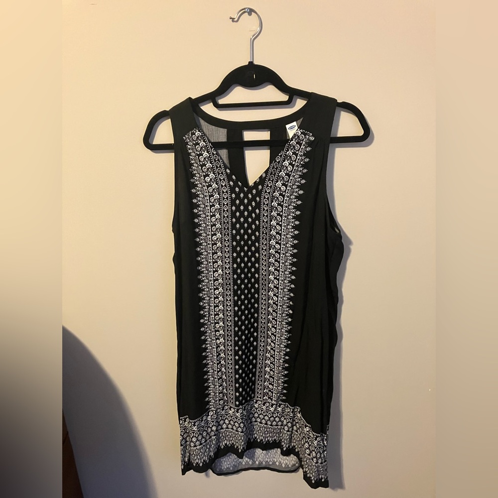 Women’s sleeveless dress